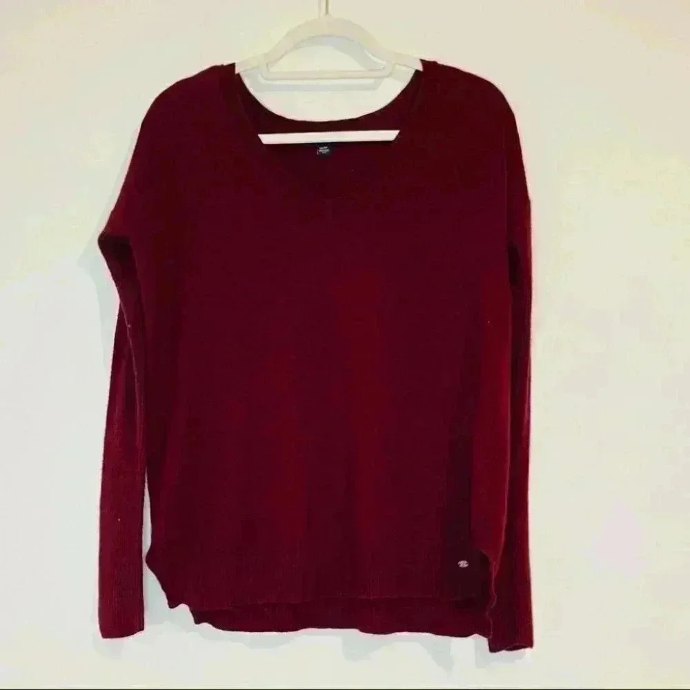 American Eagle Maroon Red Knit Sweater Top V-Neck